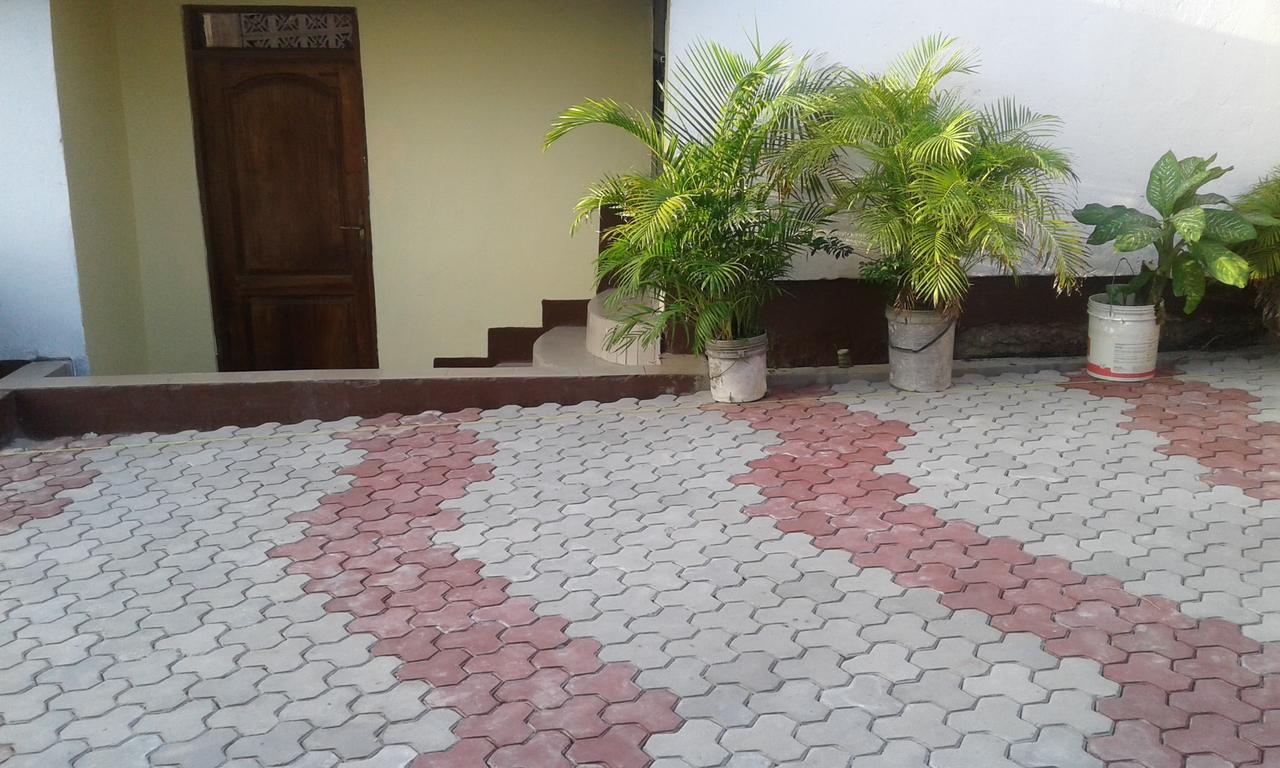 Jj & Je Family House Dar es Salaam Exterior foto